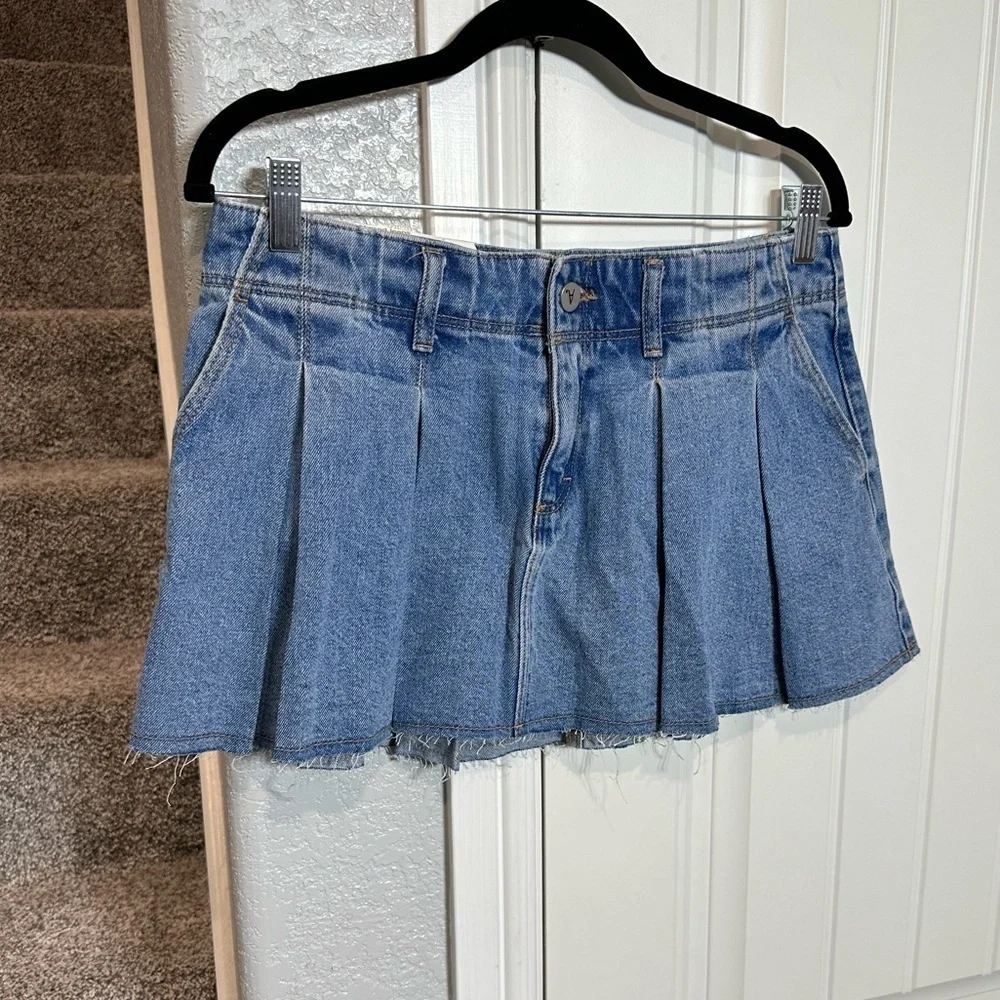 Abrand Pleated Denim Mini Skirt
